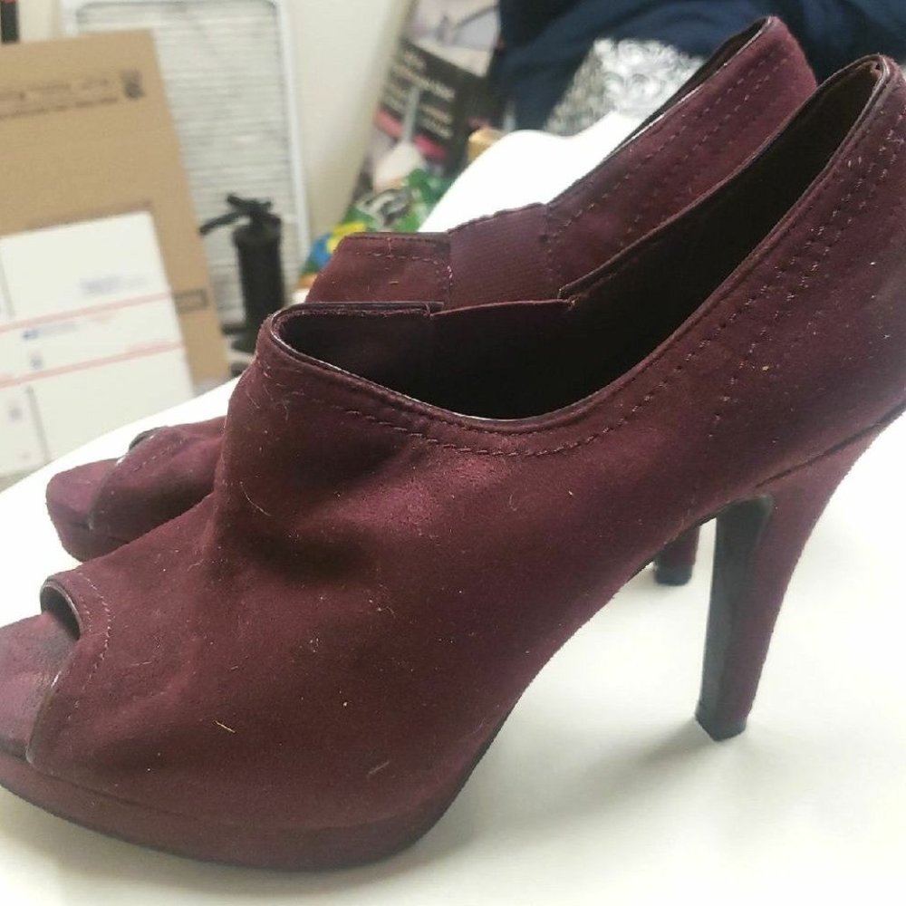 Fioni Burgundy Peep Toe Cone Heel